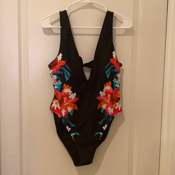 Ashley Graham swimsuits for all one piece - Picture 1 of 4
